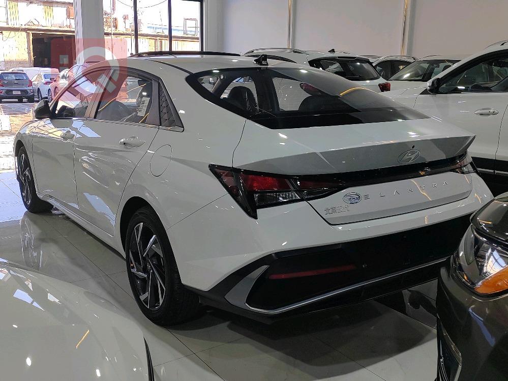 هیوندای ئەلەنترا